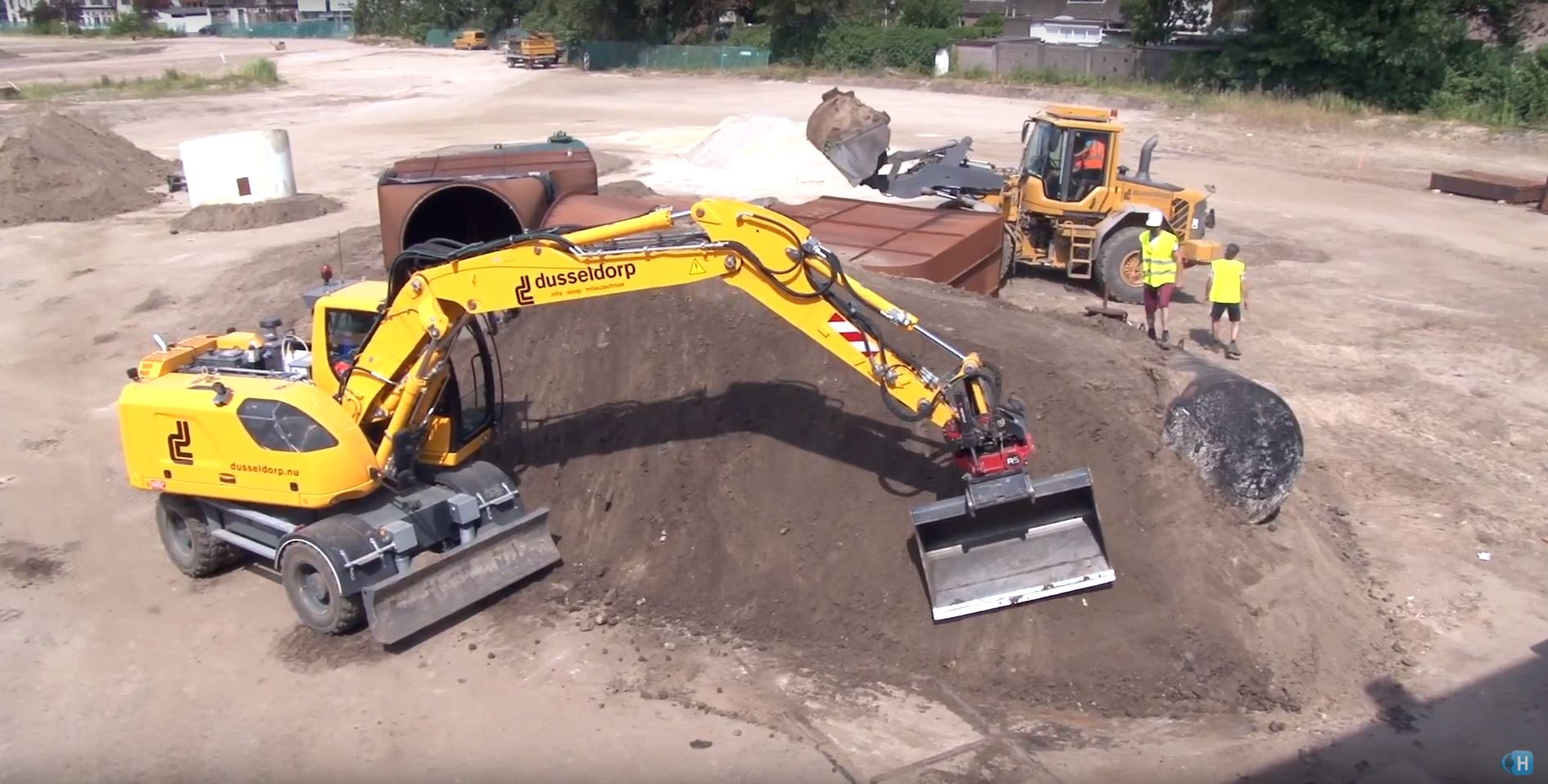 Stork: de theaterbouw is van start!